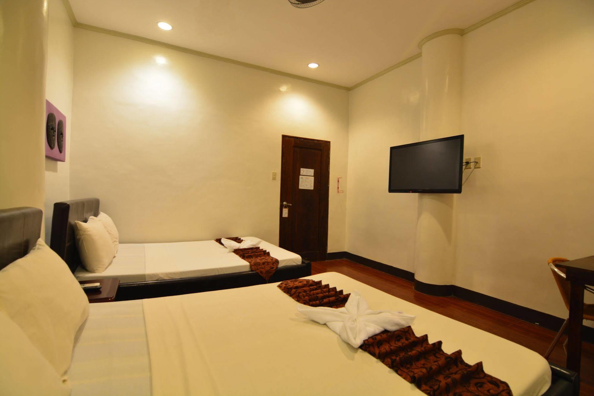 Kawayanan Heights Inn Coron Bagian luar foto